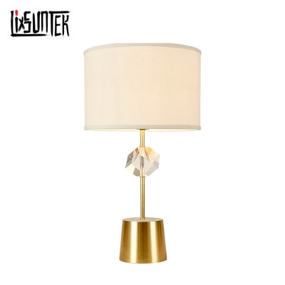 2020 Newest Low PriceCreative simple Home Decoration American fabric lamp modern classic style gift led desk lamp